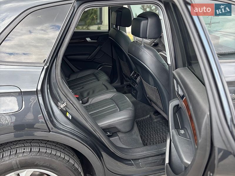 Внедорожник / Кроссовер Audi Q5 2016 в Луцке