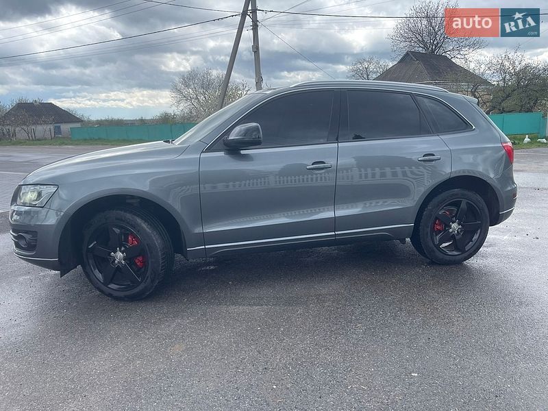 Позашляховик / Кросовер Audi Q5 2011 в Новоархангельську