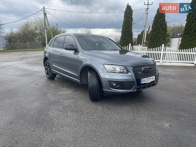 Позашляховик / Кросовер Audi Q5 2011 в Новоархангельську