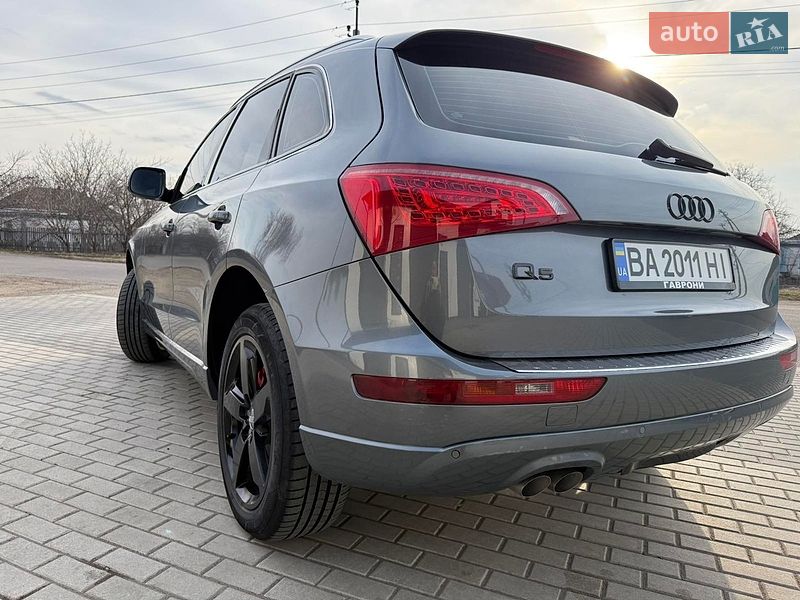 Позашляховик / Кросовер Audi Q5 2011 в Новоархангельську