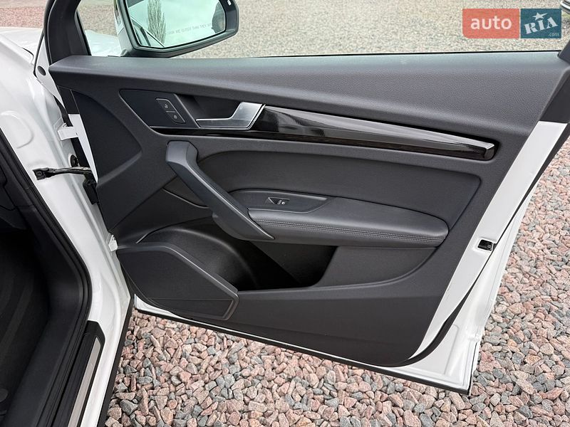 Внедорожник / Кроссовер Audi Q5 2019 в Киеве