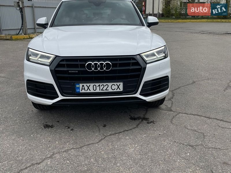 Внедорожник / Кроссовер Audi Q5 2017 в Харькове