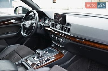 Позашляховик / Кросовер Audi Q5 2017 в Києві
