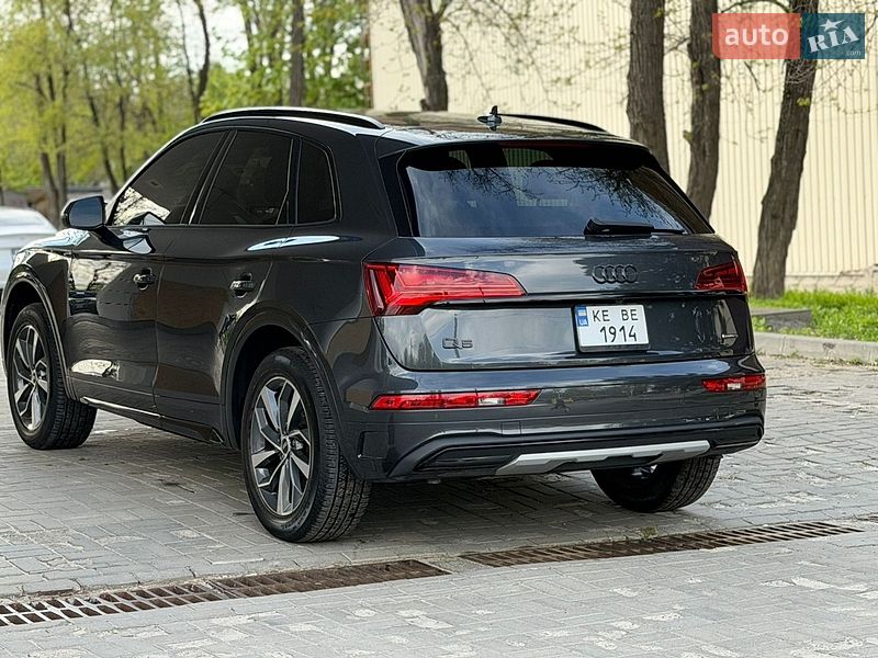 Внедорожник / Кроссовер Audi Q5 2020 в Днепре