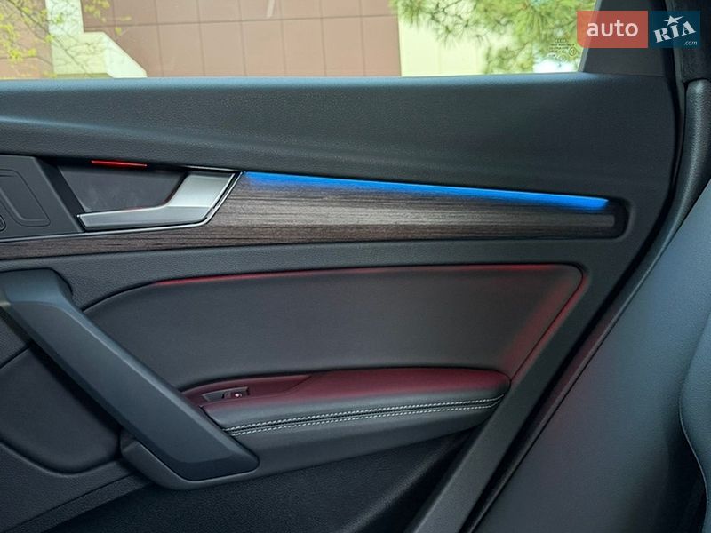 Внедорожник / Кроссовер Audi Q5 2020 в Днепре