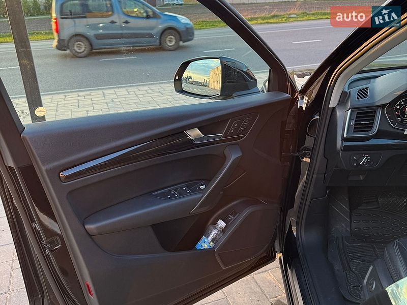Позашляховик / Кросовер Audi Q5 2018 в Рівному