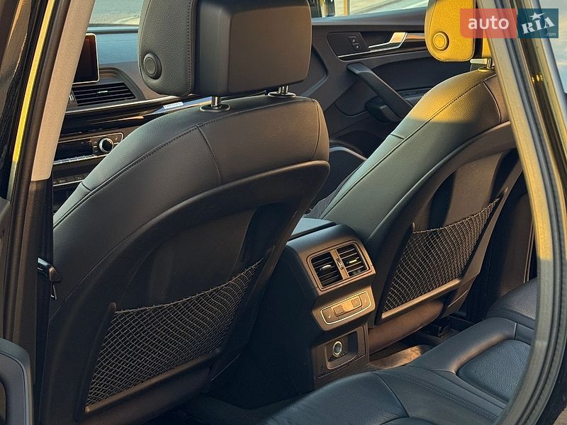 Позашляховик / Кросовер Audi Q5 2018 в Рівному