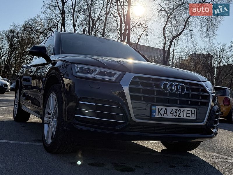 Внедорожник / Кроссовер Audi Q5 2020 в Киеве