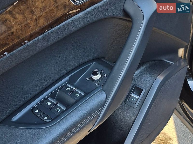 Внедорожник / Кроссовер Audi Q5 2020 в Киеве