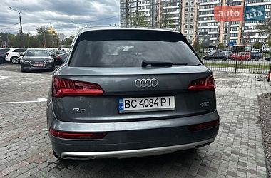 Позашляховик / Кросовер Audi Q5 2017 в Львові
