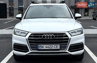 Внедорожник / Кроссовер Audi Q5 2018 в Ровно
