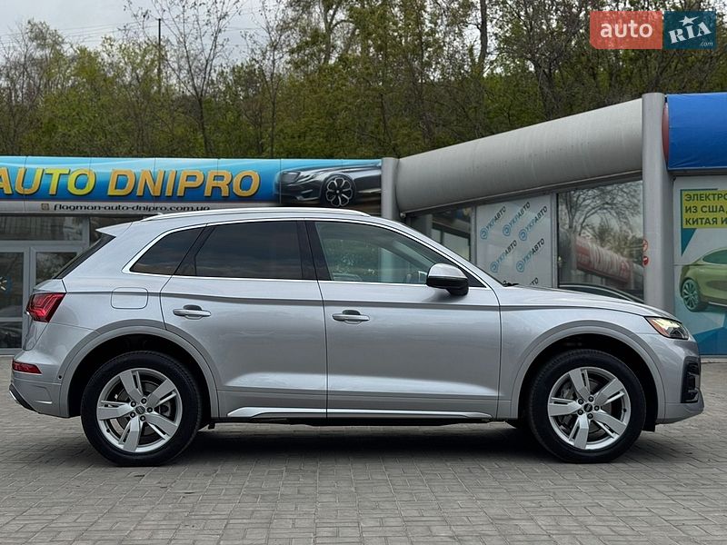 Внедорожник / Кроссовер Audi Q5 2021 в Днепре