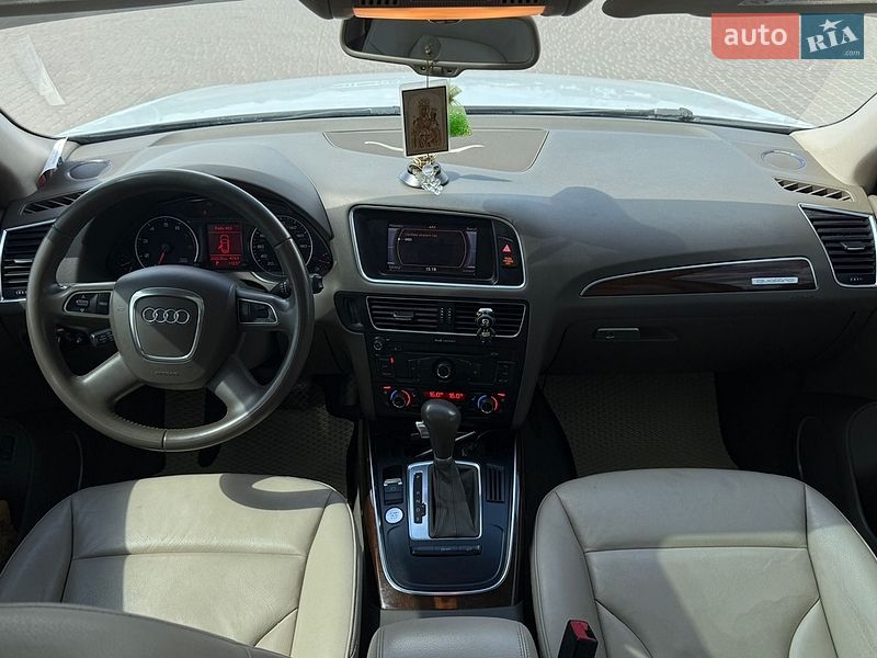 Внедорожник / Кроссовер Audi Q5 2011 в Львове