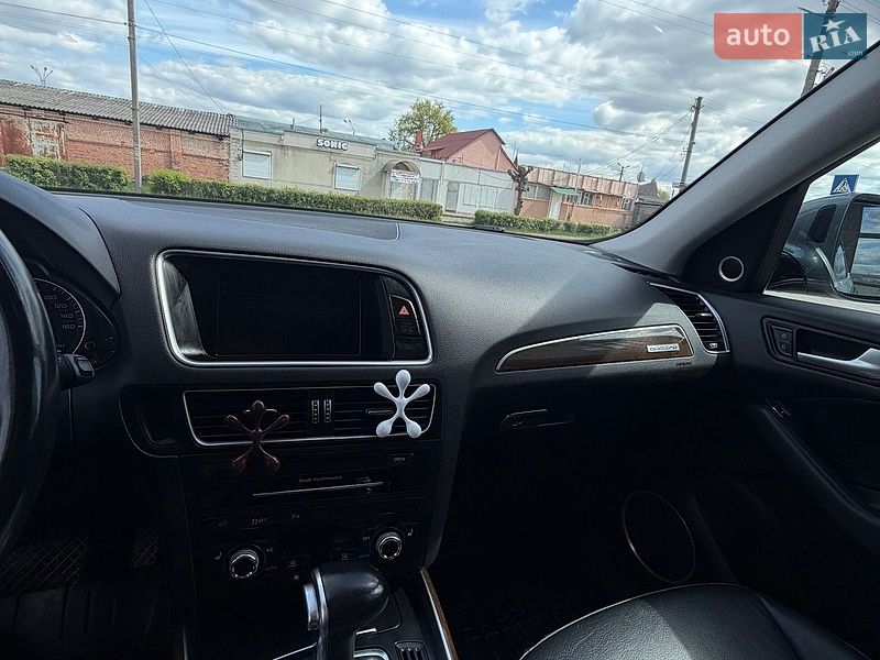 Внедорожник / Кроссовер Audi Q5 2015 в Каменец-Подольском