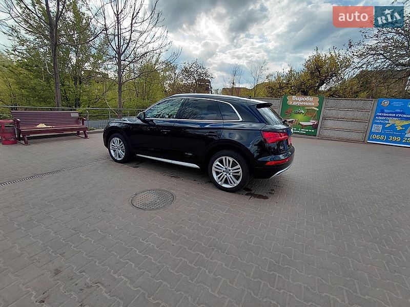 Внедорожник / Кроссовер Audi Q5 2018 в Кривом Роге