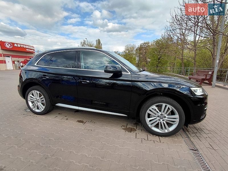 Внедорожник / Кроссовер Audi Q5 2018 в Кривом Роге