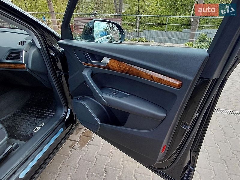 Внедорожник / Кроссовер Audi Q5 2018 в Кривом Роге