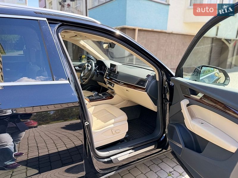 Позашляховик / Кросовер Audi Q5 2017 в Івано-Франківську
