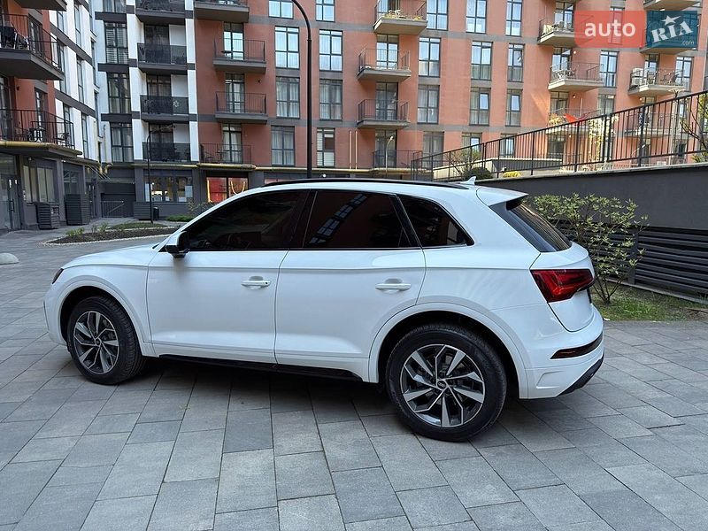 Внедорожник / Кроссовер Audi Q5 2021 в Львове