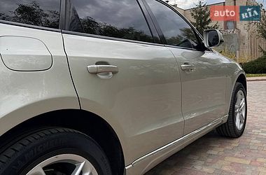 Позашляховик / Кросовер Audi Q5 2016 в Миргороді