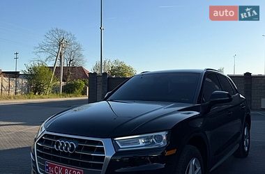 Позашляховик / Кросовер Audi Q5 2018 в Ужгороді