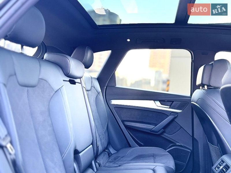 Внедорожник / Кроссовер Audi Q5 2022 в Киеве
