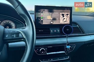 Внедорожник / Кроссовер Audi Q5 2022 в Киеве