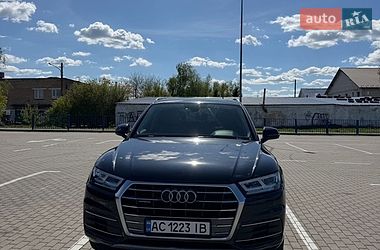 Внедорожник / Кроссовер Audi Q5 2018 в Нововолынске