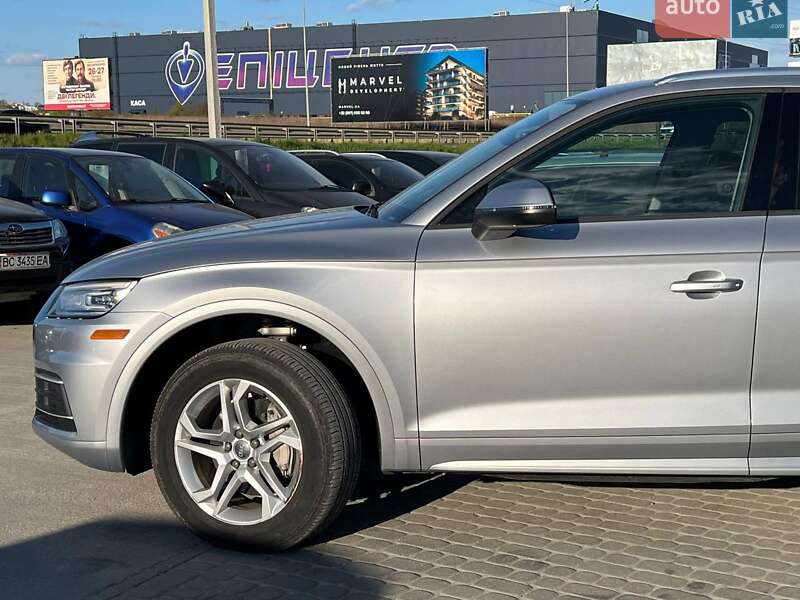 Внедорожник / Кроссовер Audi Q5 2017 в Львове