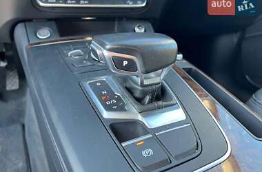 Внедорожник / Кроссовер Audi Q5 2017 в Львове