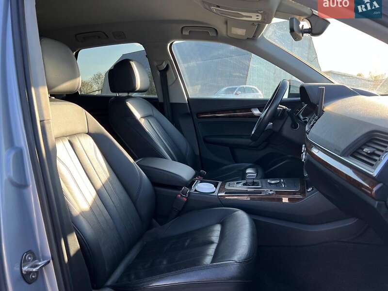 Внедорожник / Кроссовер Audi Q5 2017 в Львове