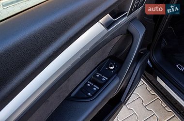 Внедорожник / Кроссовер Audi Q5 2017 в Львове