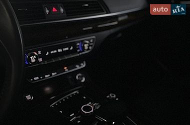 Внедорожник / Кроссовер Audi Q5 2019 в Львове