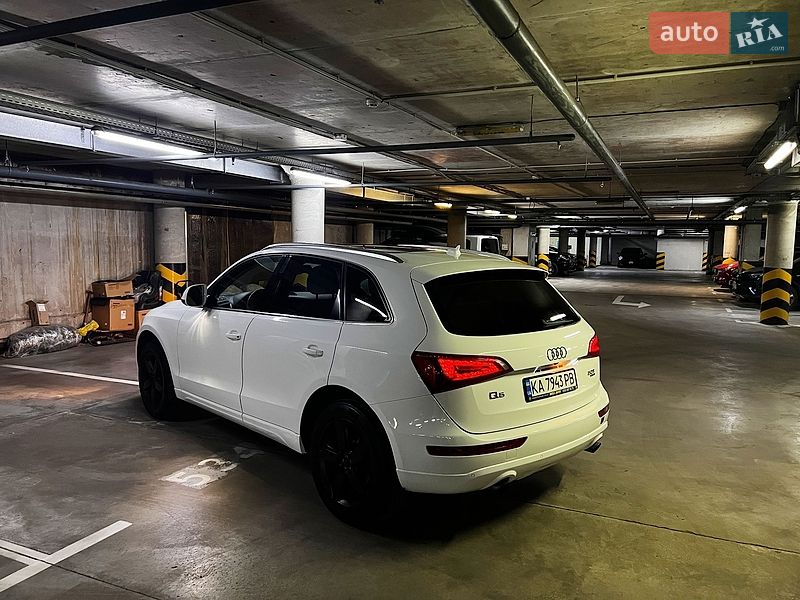 Внедорожник / Кроссовер Audi Q5 2012 в Киеве
