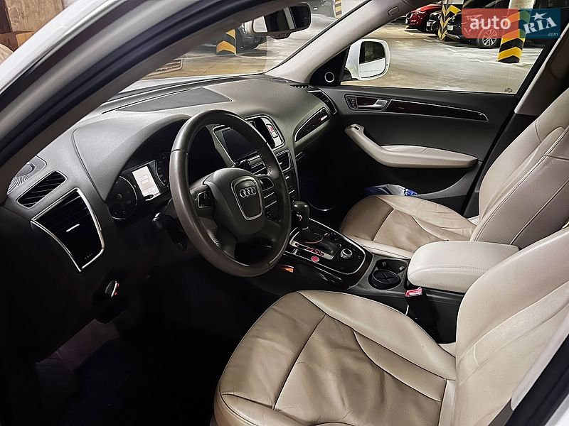 Внедорожник / Кроссовер Audi Q5 2012 в Киеве