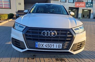 Внедорожник / Кроссовер Audi Q5 2019 в Каменец-Подольском