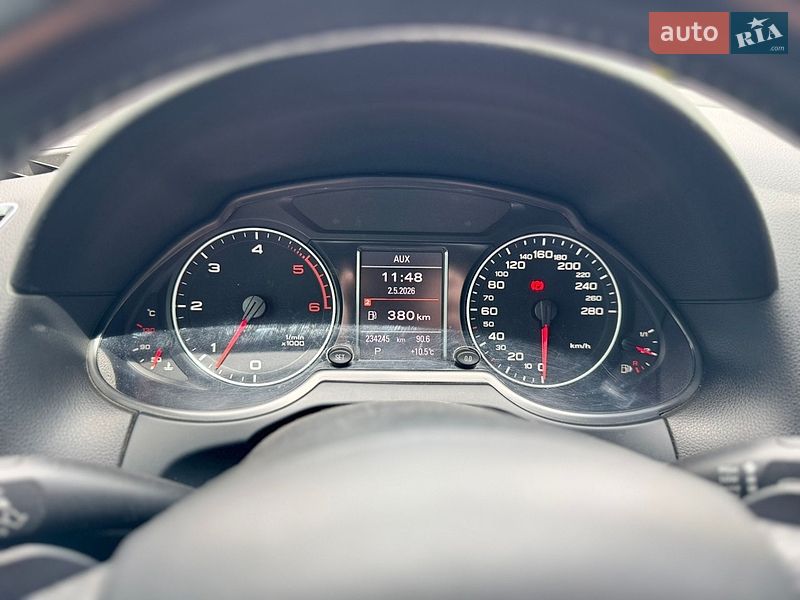 Внедорожник / Кроссовер Audi Q5 2011 в Тростянце