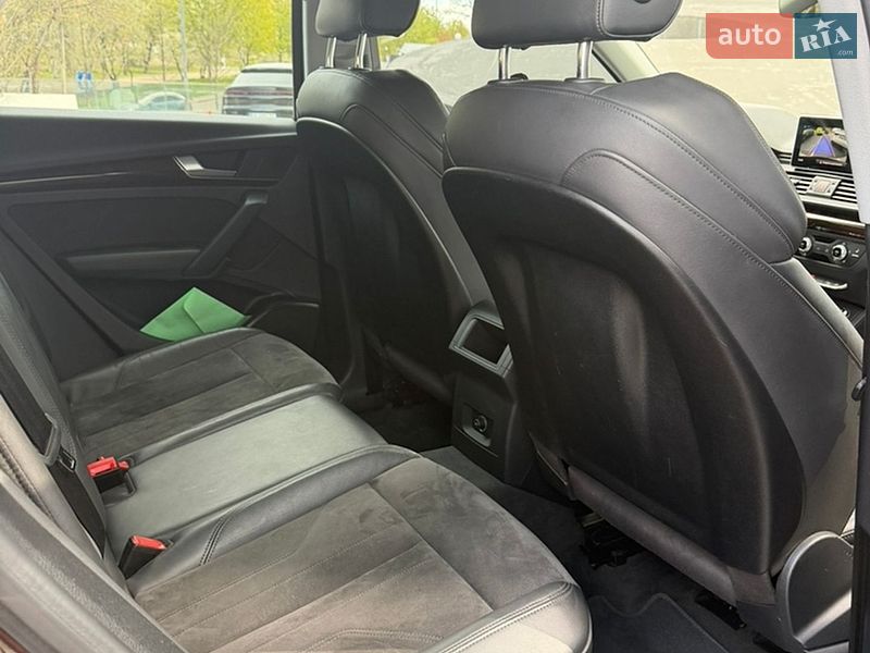 Внедорожник / Кроссовер Audi Q5 2020 в Киеве