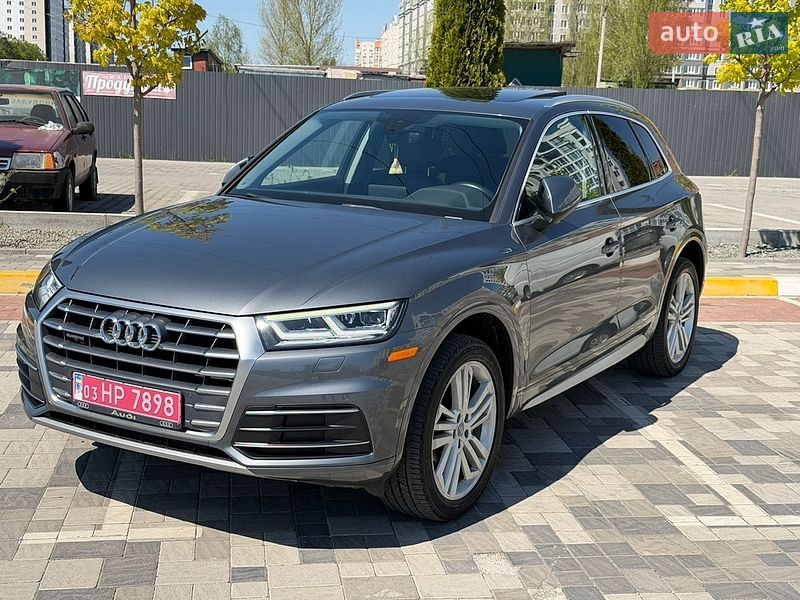Внедорожник / Кроссовер Audi Q5 2018 в Киеве