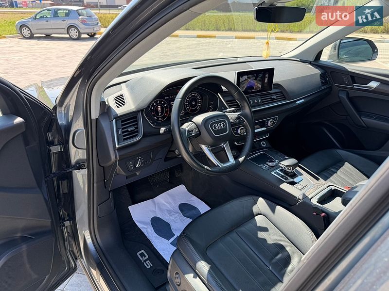 Внедорожник / Кроссовер Audi Q5 2018 в Киеве