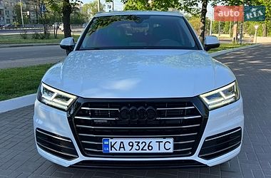 Позашляховик / Кросовер Audi Q5 2020 в Києві