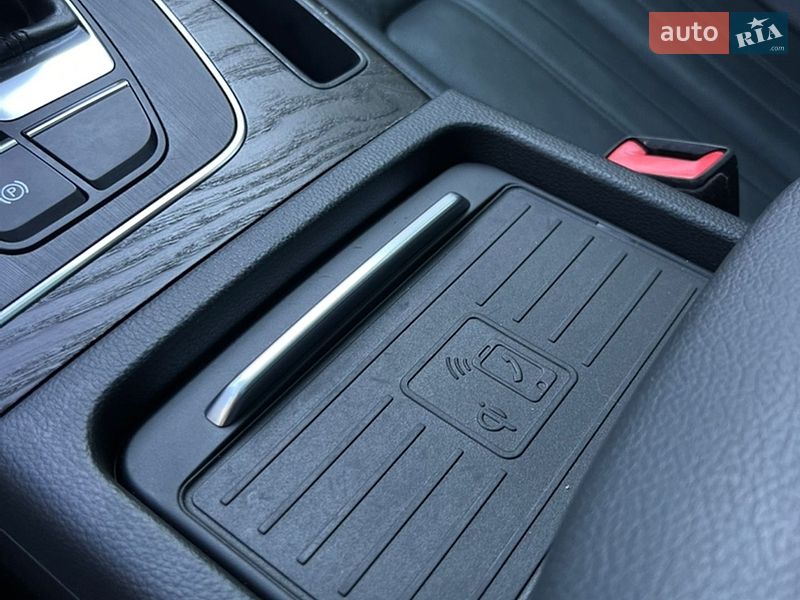 Позашляховик / Кросовер Audi Q5 2020 в Києві