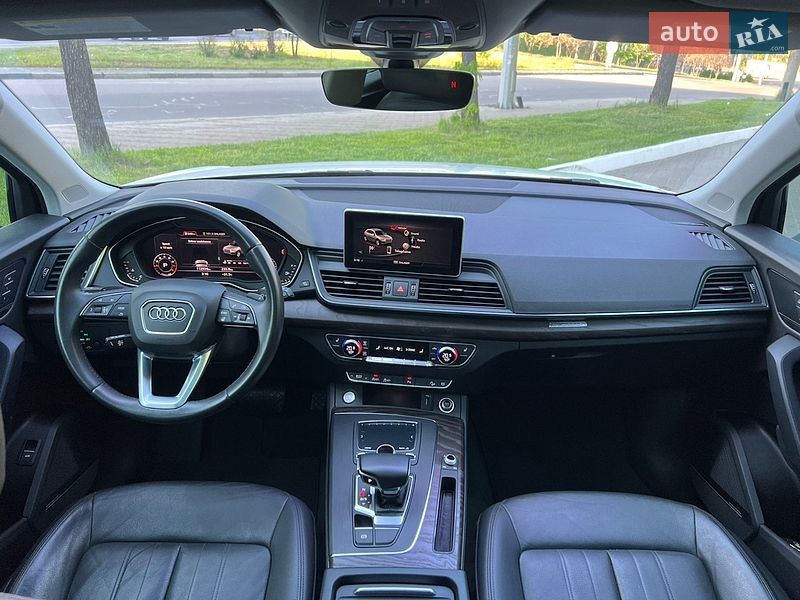 Позашляховик / Кросовер Audi Q5 2020 в Києві