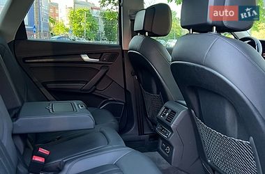 Позашляховик / Кросовер Audi Q5 2020 в Києві