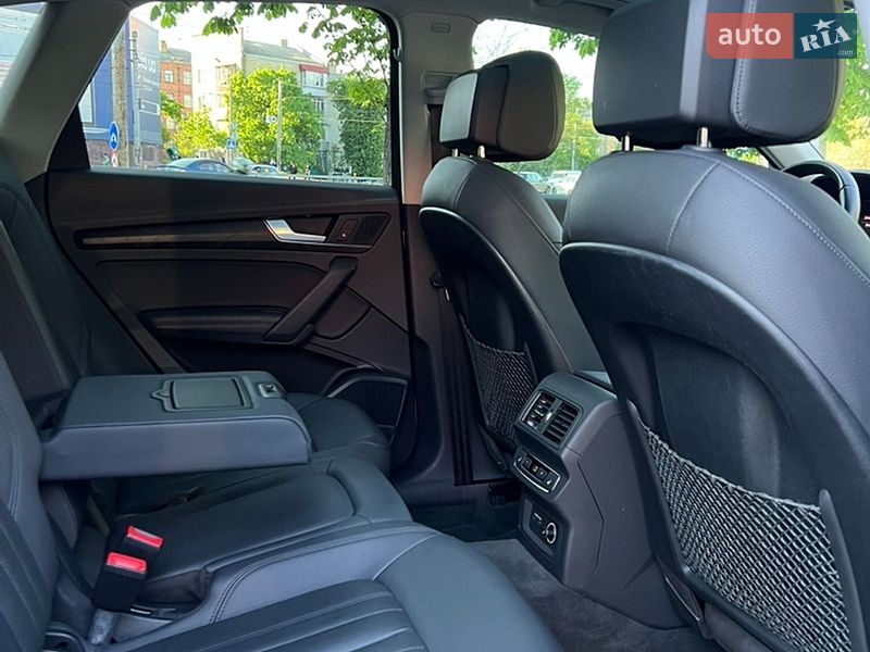 Позашляховик / Кросовер Audi Q5 2020 в Києві