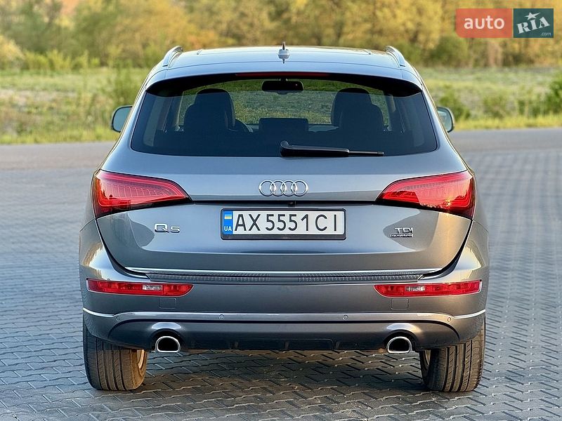 Внедорожник / Кроссовер Audi Q5 2015 в Черновцах