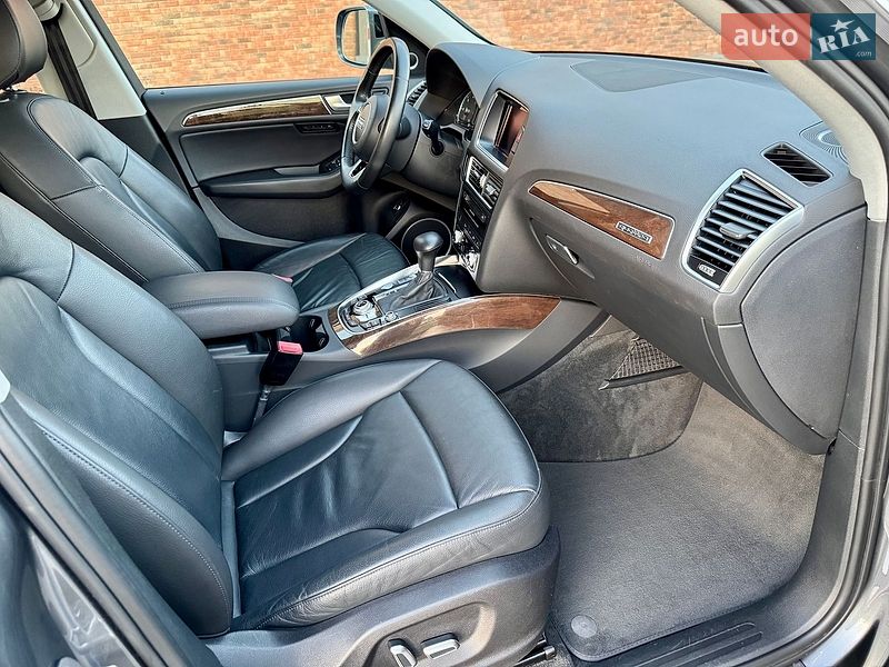 Внедорожник / Кроссовер Audi Q5 2015 в Черновцах