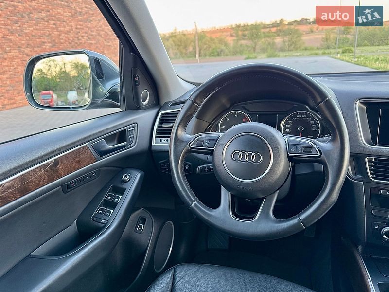 Внедорожник / Кроссовер Audi Q5 2015 в Черновцах