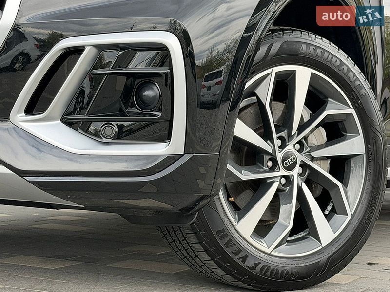 Внедорожник / Кроссовер Audi Q5 2024 в Дрогобыче