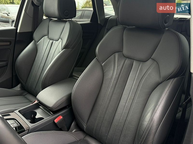 Внедорожник / Кроссовер Audi Q5 2024 в Дрогобыче